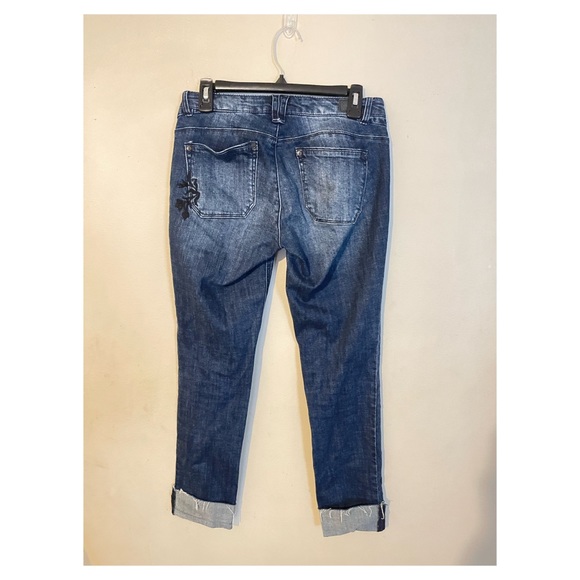 Wit & Wisdom embroidered jeans- 2 - Picture 2 of 3